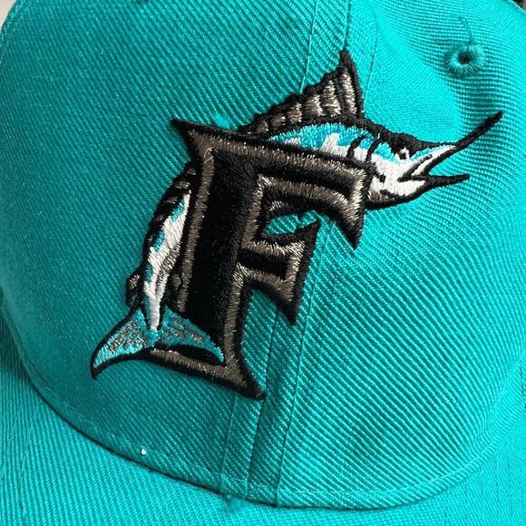 Vintage 90s Florida Marlins New Era 5950 Wool Fitted Cap 7 3/8 MLB Diamond USA - Picture 8 of 8